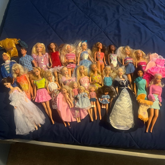 Lot of Fashion dolls, mostly Barbie dolls - Picture 1 of 6